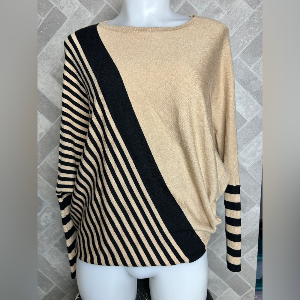 Philosophy woman’s Small knit striped batwing sweater in beige and black